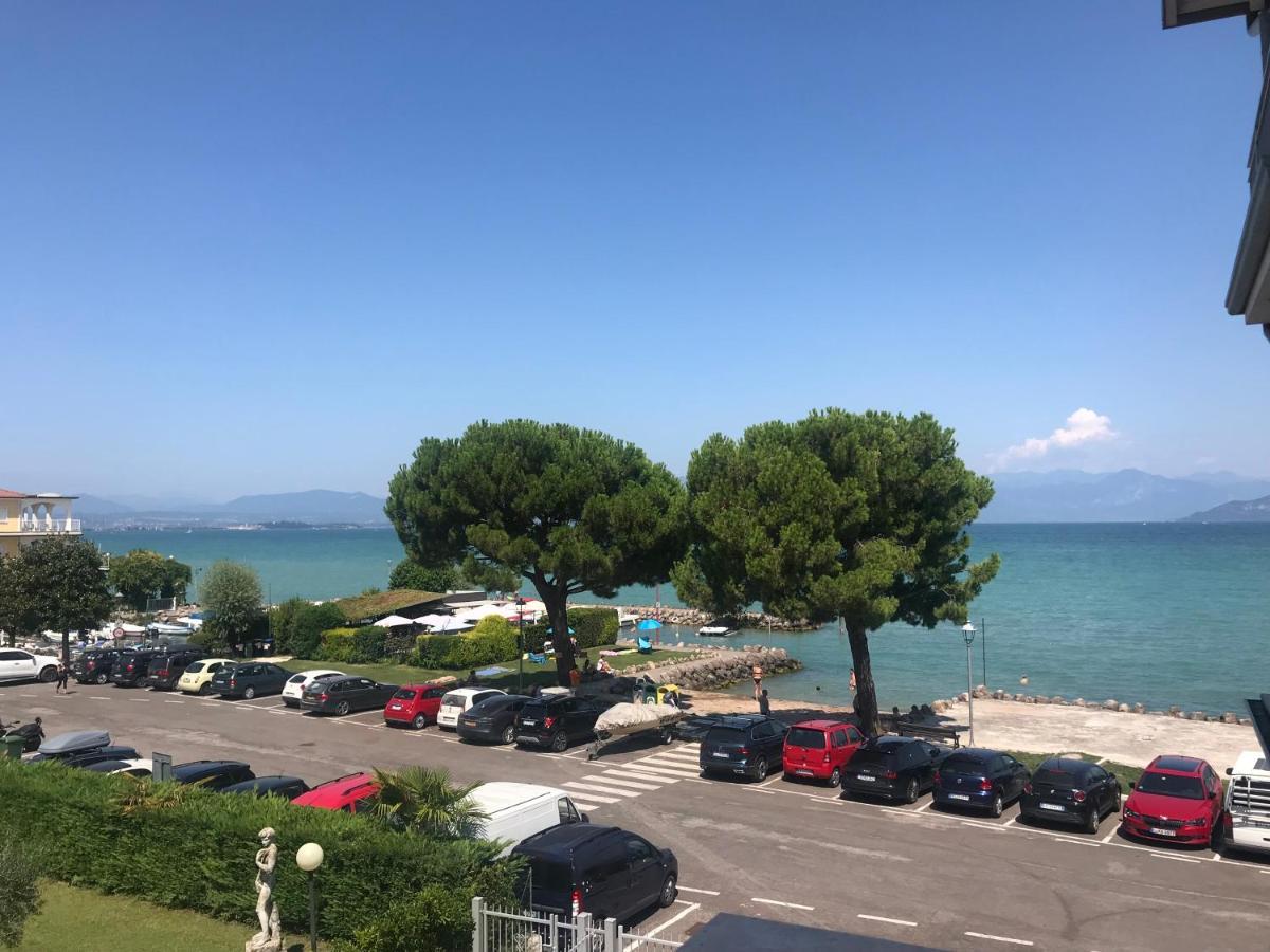 Casa Caterina Lake View Holidays Apartments Πεσκιέρα ντελ Γκάρντα Εξωτερικό φωτογραφία