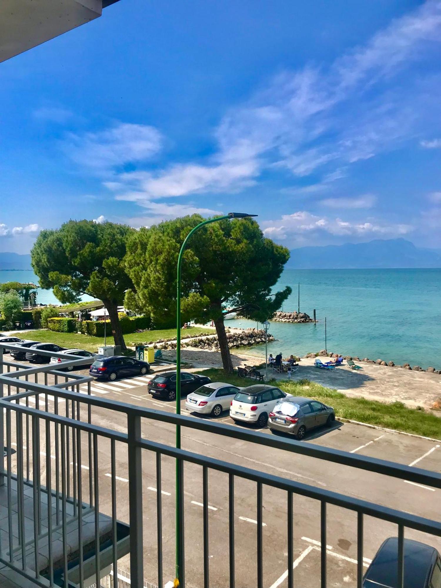 Casa Caterina Lake View Holidays Apartments Πεσκιέρα ντελ Γκάρντα Εξωτερικό φωτογραφία
