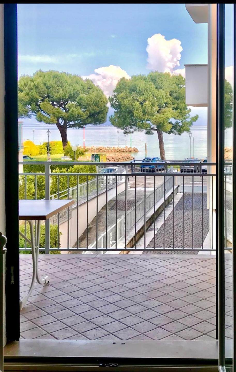 Casa Caterina Lake View Holidays Apartments Πεσκιέρα ντελ Γκάρντα Εξωτερικό φωτογραφία